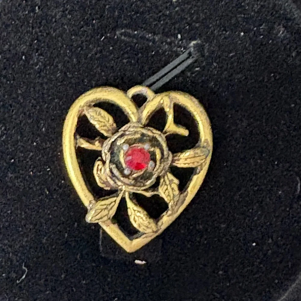 Vintage Gold Tone Heart Rose Pendant Red Rhinestone‎ Flower Romantic